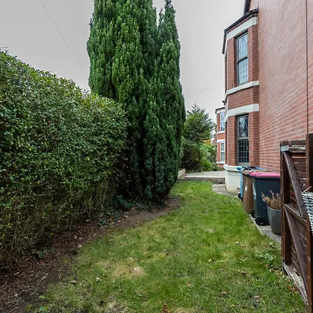 Villa Modern 4 Bedroom Victorian Private Detached Close To *