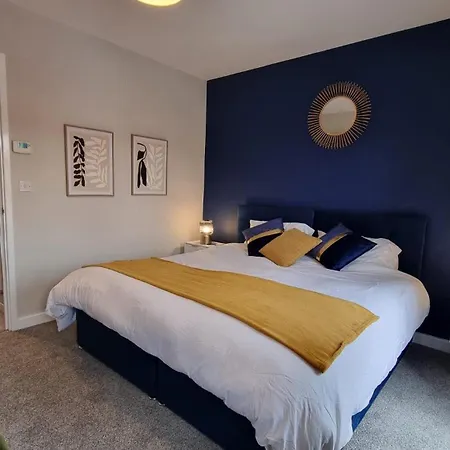 Stylish 2-bedroom In Salford - 5 Guests 펜션