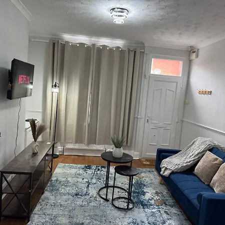 Bakewell St 2br Retreat For 5 With Free Parking