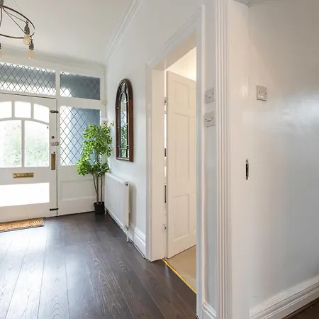 ヴィラ Modern 4 Bedroom Victorian Private Detached Close To マンチェスター