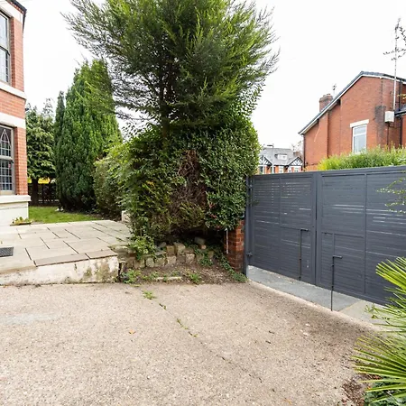 Villa Modern 4 Bedroom Victorian Private Detached Close To *