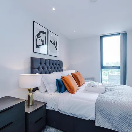 Stylish 1-bed Fast Wi-fi Easy Access To 아파트
