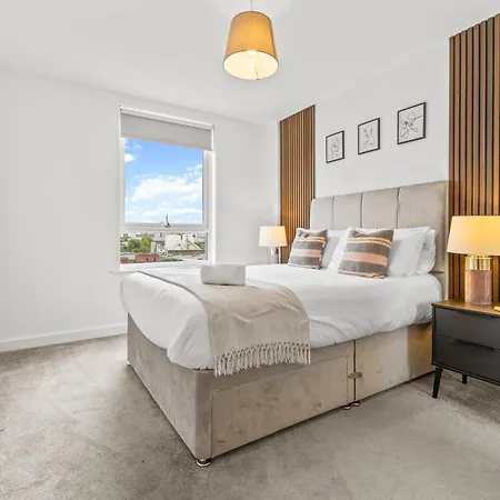 Apartament Modern 2br Urban Nest In Salford, For 4 *