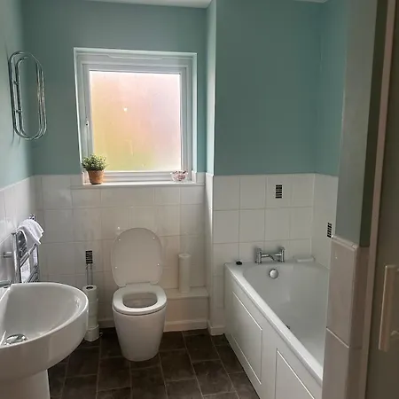 Apartment 3bed Family -free Parking -manchester