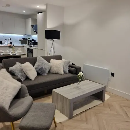 Apartament Luxury 2 Bed Apartment, With A Balcony & Canal View In Centre!