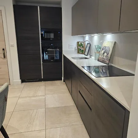 Tmo Big Boys & Girls Level Apartament