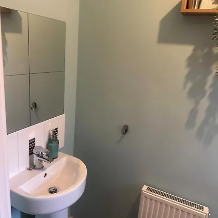 3bed Family -free Parking -manchester Manchester