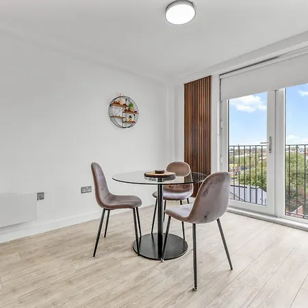 Modern 2br Urban Nest In Salford, For 4 Apartament Manchester