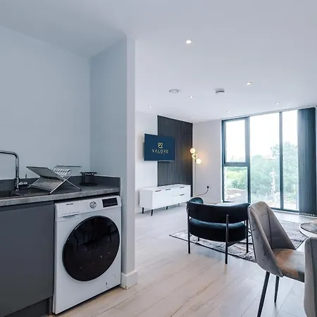 Stylish 1-bed Fast Wi-fi Easy Access To 아파트