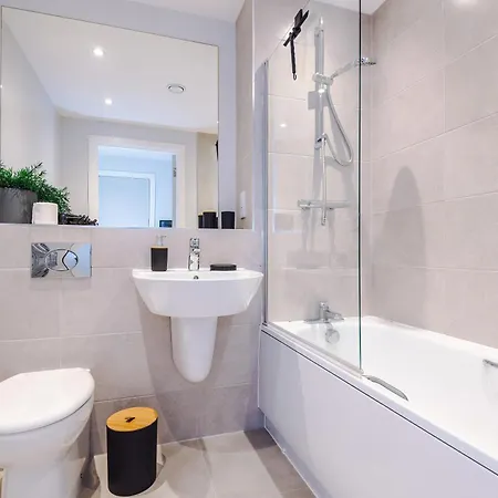 Apartamento Modern 2br Parking Great Location & Amenities Manchester