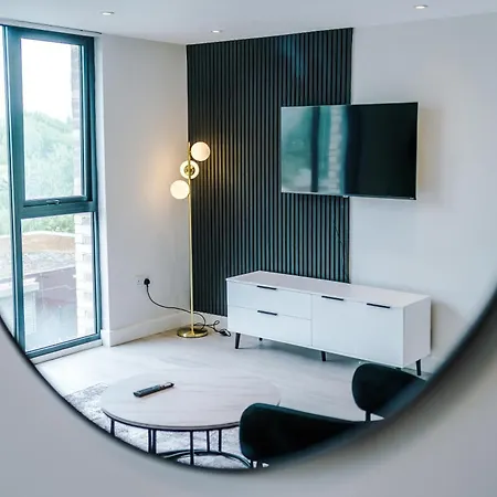 아파트 Stylish 1-bed Fast Wi-fi Easy Access To *