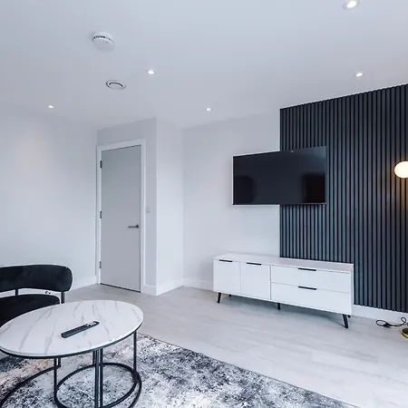 Stylish 1-bed Fast Wi-fi Easy Access To * 맨체스터