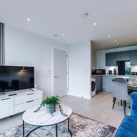 Modern 2br Parking Great Location & Amenities * מנצ'סטר