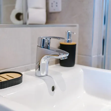 Apartamento Modern 2br Parking Great Location & Amenities Manchester