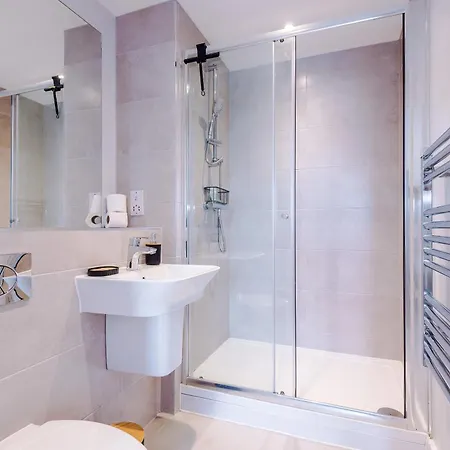 Modern 2br Parking Great Location & Amenities * Μάντσεστερ