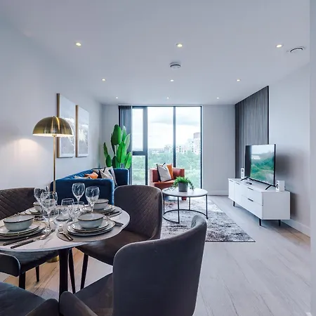 Modern 2br Parking Great Location & Amenities