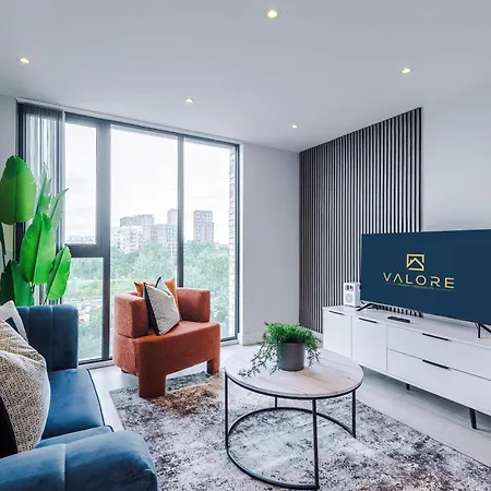 Modern 2br Parking Great Location & Amenities * Manchester