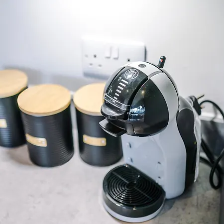 Modern 2br Parking Great Location & Amenities