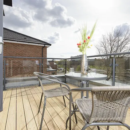 Riverside Villas Манчестер