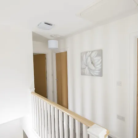 Riverside סלפורד