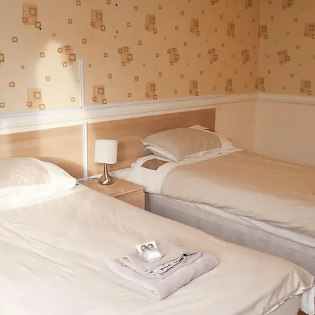 Park Hall Apartmán *