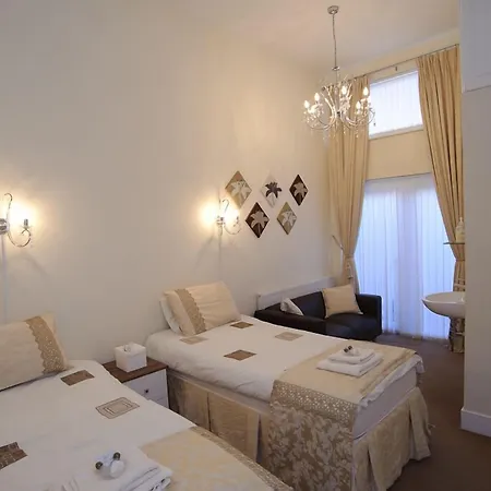 Апартаменты Park Hall Манчестер