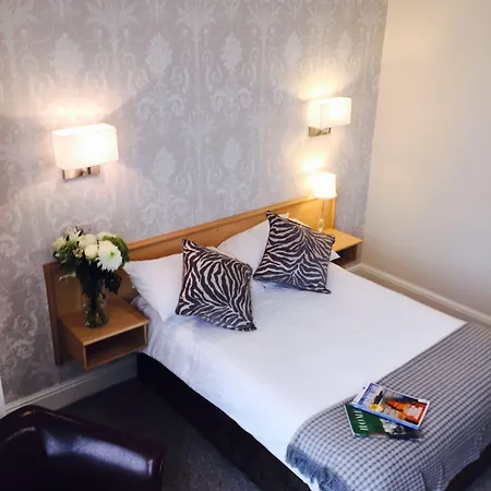 Westlynn Hotel & Apartments Free Parking Near Manchester Centre Hotel