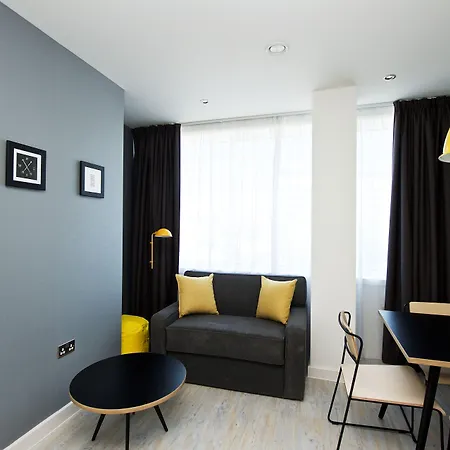 Staycity Piccadilly Lägenhetshotell 4*