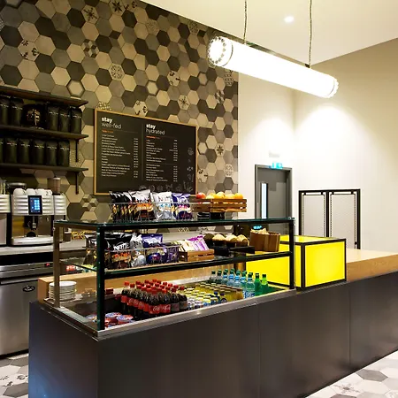 Apartahotel Staycity Piccadilly 4*