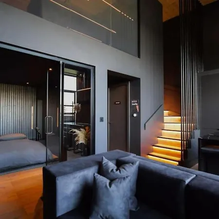 Apartman Noir By The Heim *