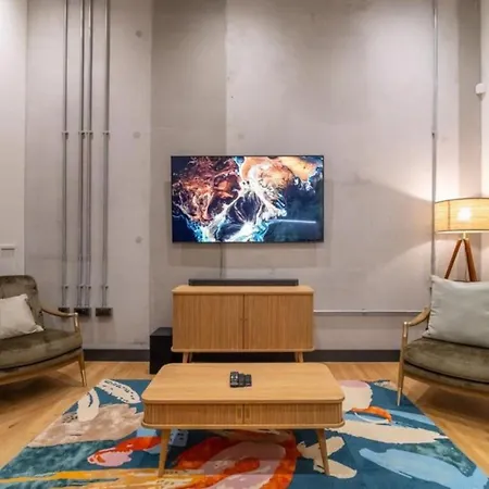 Bauhaus By The Heim *