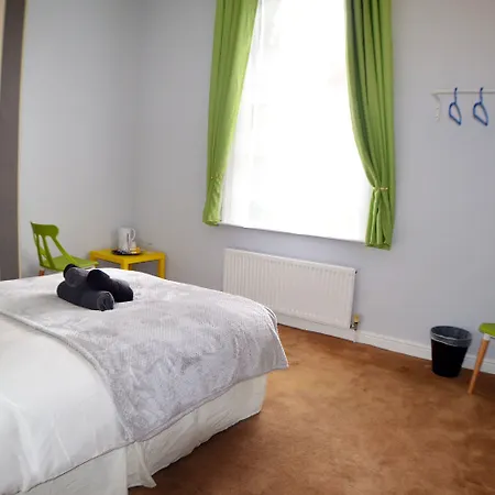 Queens 3* Manchester