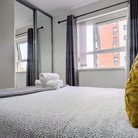 شقة Lord Street With Free Parking & Wifi- Salford Uni, Victoria Station, Ao Arena *