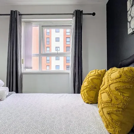 Apartment Lord Street With Free Parking & Wifi- Salford Uni, Victoria Station, Ao Arena Manchester