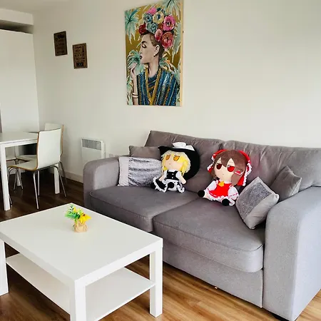 Modern & Cosy With Balcony, Near Media Centre & Old Trafford Stadium