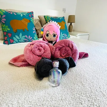 Modern & Cozy With Balcony, Near Media Centre & Old Trafford Stadium Διαμέρισμα