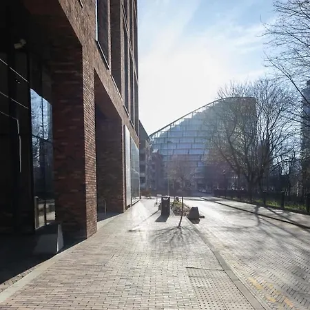 Park View 3 Bed Ensuite Only 5 Min Walk To Arndale Manchester