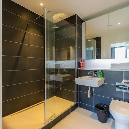 Park View 3 Bed Ensuite Only 5 Min Walk To Arndale Lägenhet Manchester