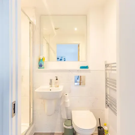 Дом отдыха Joyful Management - A Mordern Semi-detached House With 3 Bedroom