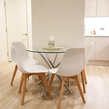 2br 2ba In The Heart Of