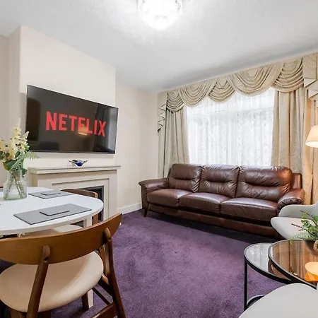 4 Bed Northenden Free Parking Nyaraló *