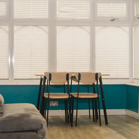 3br By Kammili With Free Parking & Fast Access * Manchester