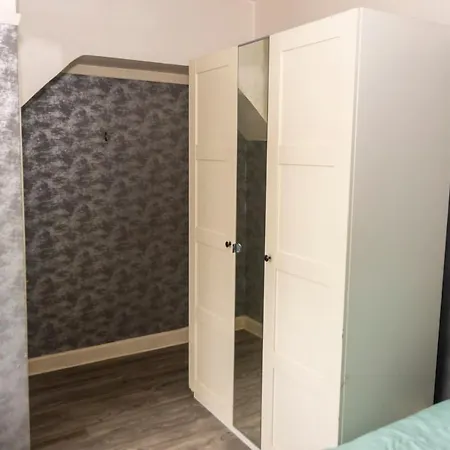 Сasa de vacaciones Spacious 3-bed Etihad Stadium Coop Live *