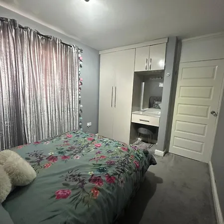 Midnight 게스트하우스 맨체스터