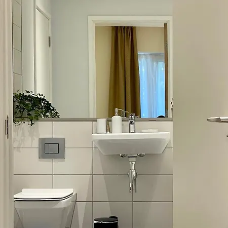 Holiday home Stylish Townhouse With Parking - Pass The Keys *