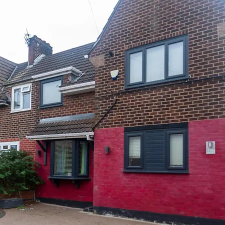 3br By Kammili With Free Parking & Fast Access Holiday home