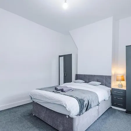 Casa de Férias Kammili - 2bed House With Free Wifi & 15 Mins To Centre *