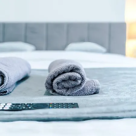 Kammili - 2bed House With Free Wifi & 15 Mins To Centre Manchester