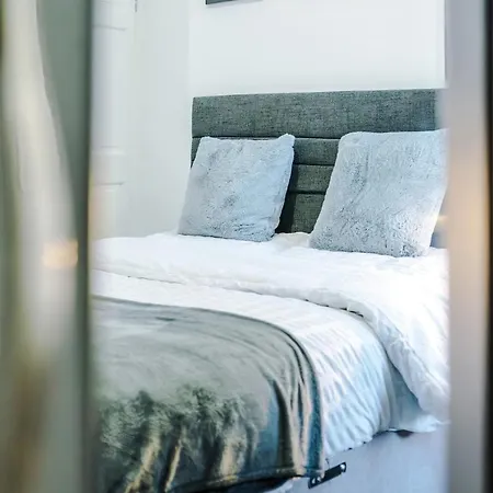 Kammili - 2bed House With Free Wifi & 15 Mins To Centre Casa de Férias *