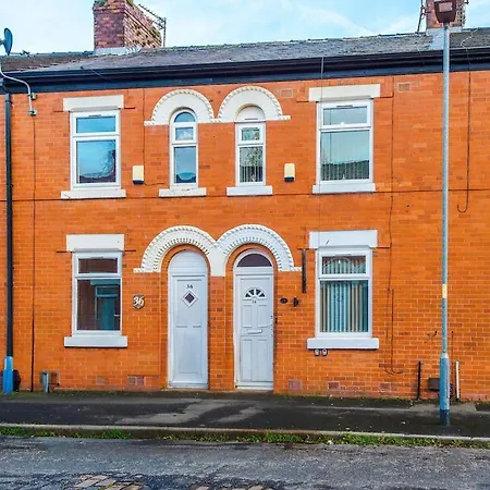 Cosy 2 Bed House - 15 Minutes From Centre בית נופש *